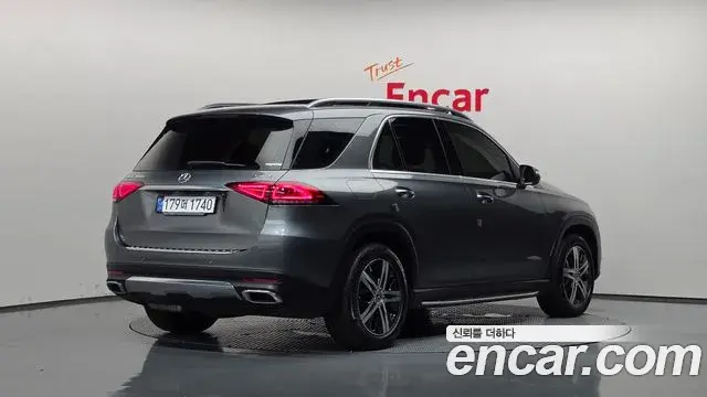 Mercedes-Benz GLE-Class 2020 — Фото 2/20