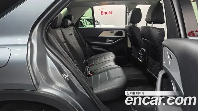 Mercedes-Benz GLE-Class 2020 — Фото 13/20