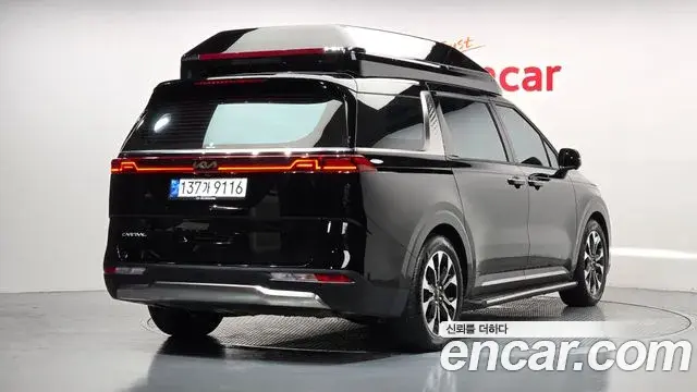 Kia Carnival 2023 — Фото 1/20