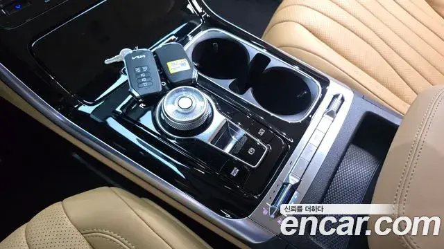 Kia Carnival 2023 — Фото 7/20