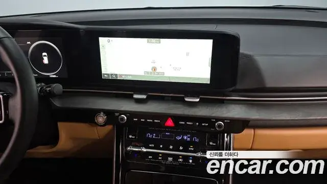 Kia Carnival 2023 — Фото 18/20