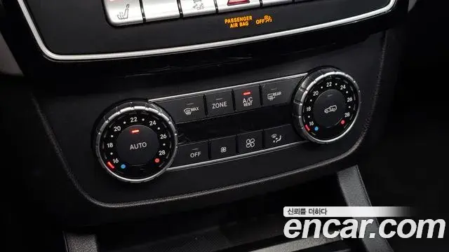 Mercedes-Benz GLE-Class 2018 — ფოტო 18/34