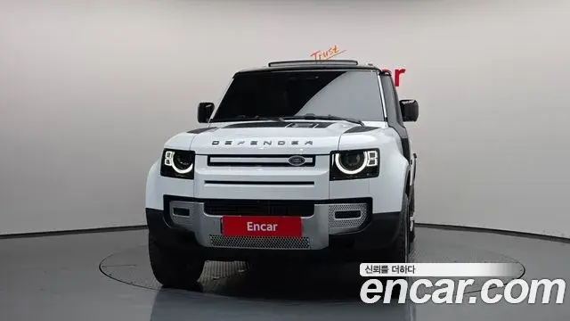 Land Rover Defender 2020 — Фото 3/20