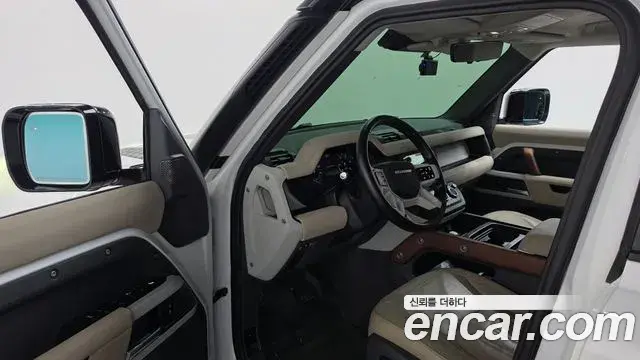 Land Rover Defender 2020 — Фото 10/20