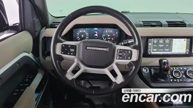 Land Rover Defender 2020 — Фото 14/20