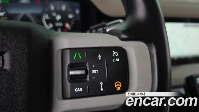 Land Rover Defender 2020 — Фото 16/20