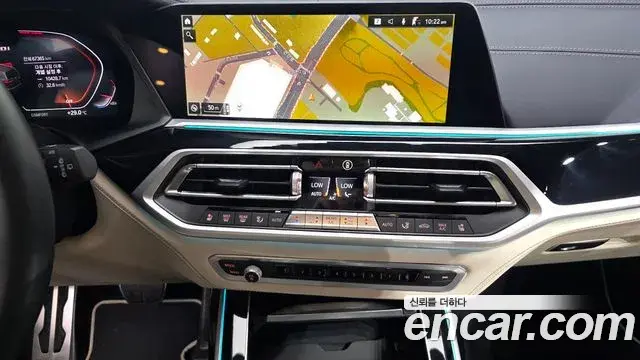 BMW X7 2022 — Фото 13/20