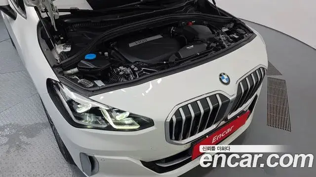BMW 2 Series Active Tourer 2023 — Photo 1/34