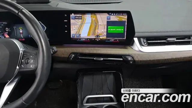 BMW 2 Series Active Tourer 2023 — Photo 9/34