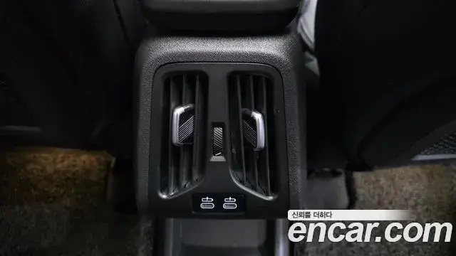 BMW 2 Series Active Tourer 2023 — Photo 13/34
