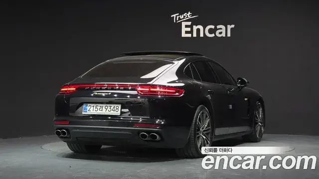 Porsche Panamera 2018 — Фото 2/20