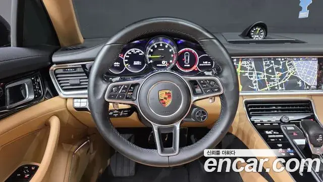 Porsche Panamera 2018 — Фото 14/20