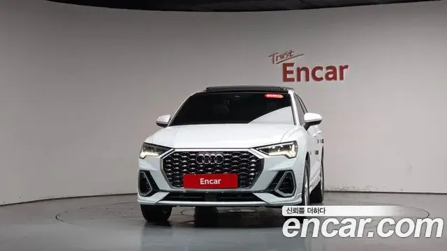 Audi Q3 2023 — Фото 3/20