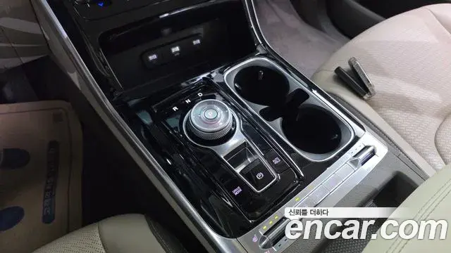 Kia Carnival 2023 — Фото 9/20
