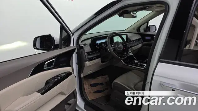 Kia Carnival 2023 — Фото 10/20