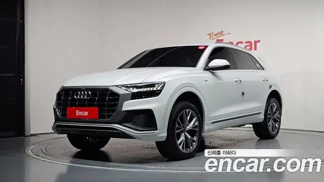 Audi Q7 2021 — Фото 1/20