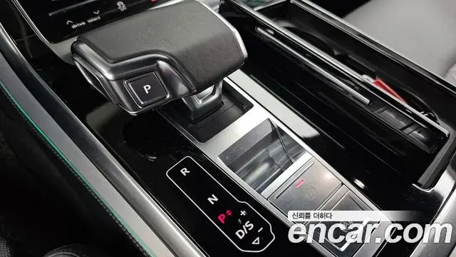 Audi Q7 2021 — Фото 9/20