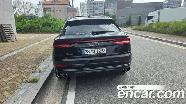Audi Q7 2020 — Фото 2/11