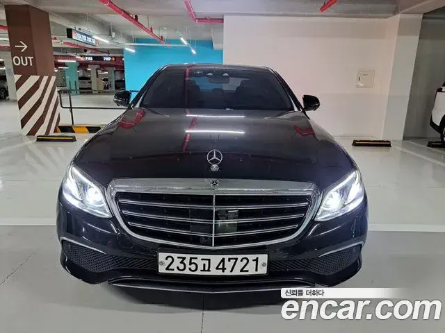 Mercedes-Benz E-Class 2019 — Фото 1/20