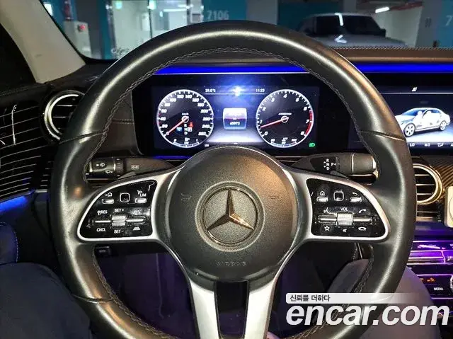 Mercedes-Benz E-Class 2019 — Фото 13/20
