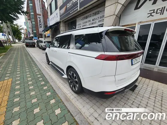 Kia Carnival 2023 — Фото 2/19