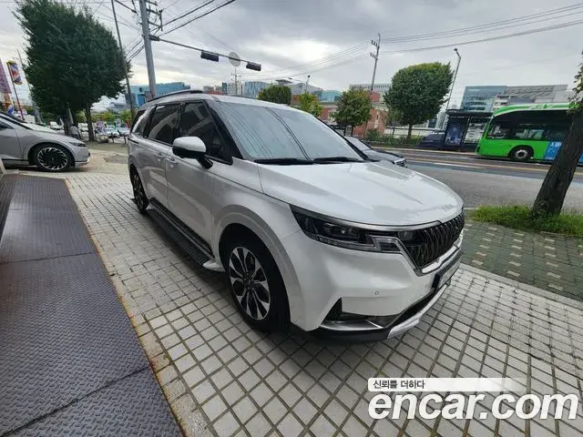 Kia Carnival 2023 — Фото 19/19