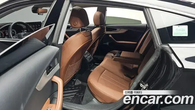 Audi A5 2022 — Фото 11/20