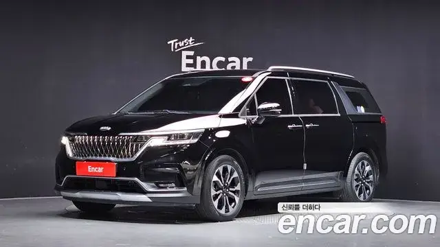 Kia Carnival 2021 — Фото 1/20