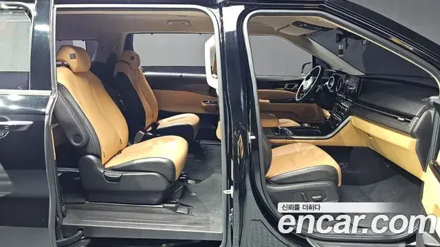 Kia Carnival 2021 — Фото 12/20