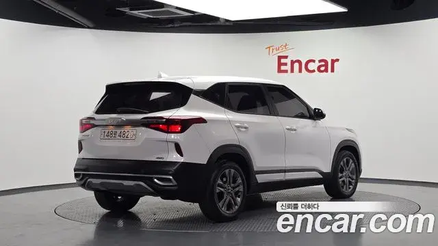 Kia Seltos 2022 — Şəkil 9/20