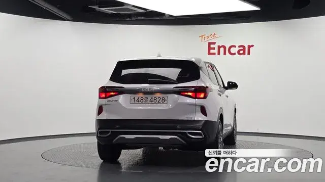 Kia Seltos 2022 — Şəkil 4/20