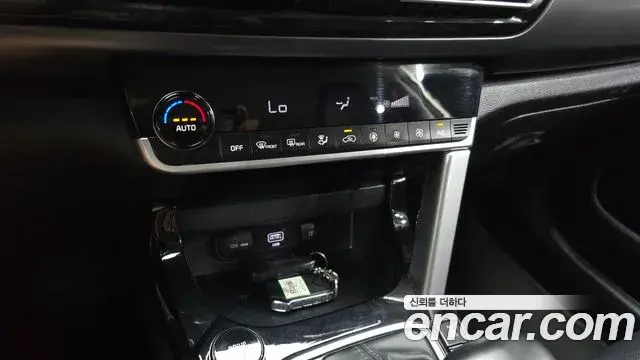 Kia Seltos 2022 — Şəkil 12/20
