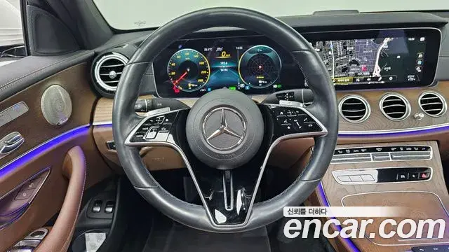 Mercedes-Benz E-Class 2021 — Фото 14/20
