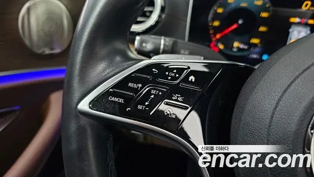 Mercedes-Benz E-Class 2021 — Фото 18/20