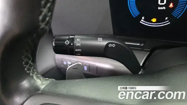 Hyundai Kona 2023 — Фото 19/20