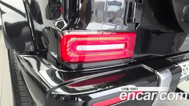 Mercedes-Benz G-Class 2021 — Şəkil 15/32