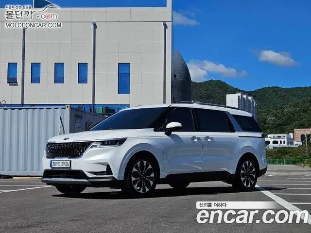 Kia Carnival 2021 — Photo 9/18