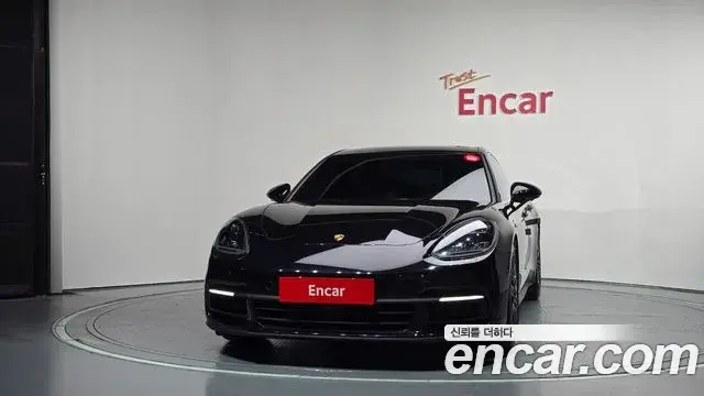 Porsche Panamera 2020 — Фото 3/20