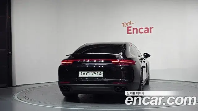 Porsche Panamera 2020 — Фото 4/20