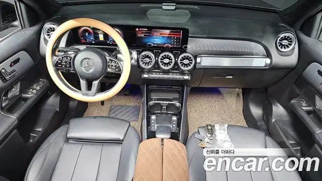 Mercedes-Benz GLB-Class 2021 — Фото 7/20
