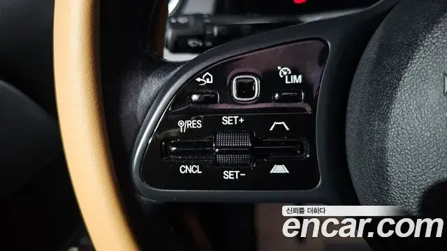Mercedes-Benz GLB-Class 2021 — Фото 16/20