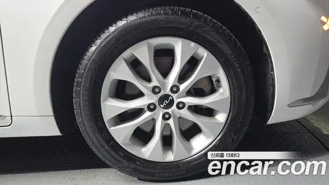 Kia K8 2023 — Photo 29/30