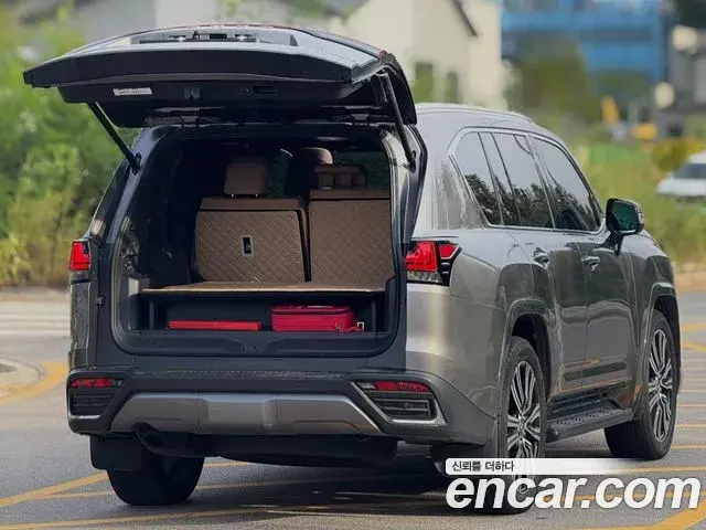 Lexus LX 2025 — Фото 4/20