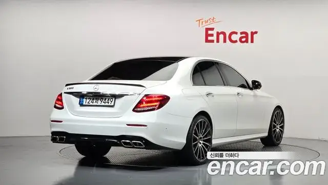 Mercedes-Benz E-Class 2019 — Фото 2/20