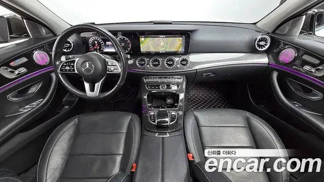 Mercedes-Benz E-Class 2019 — Фото 10/20