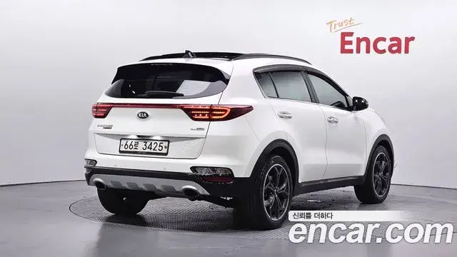Kia Sportage The Bold 2018 — Фото 2/20