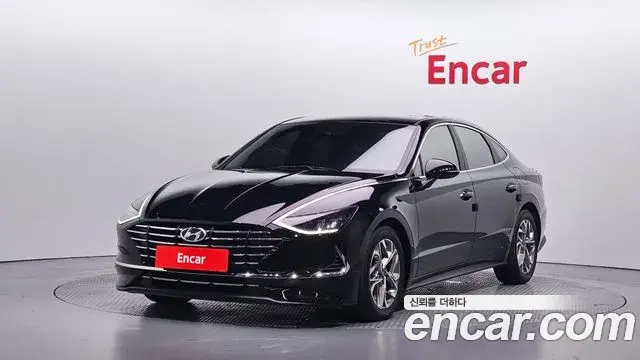 Hyundai Sonata 2021 — Фото 1/20