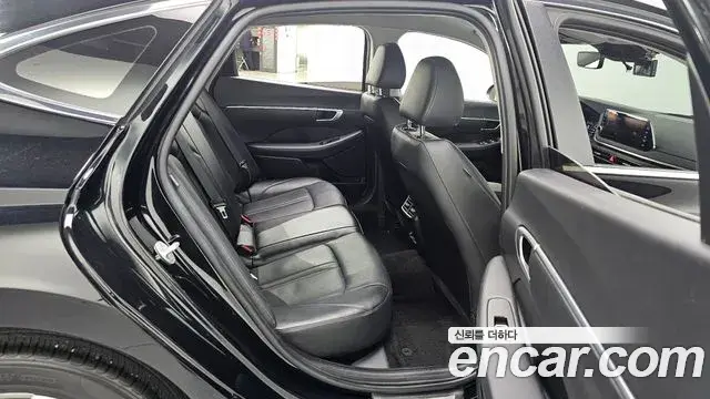 Hyundai Sonata 2021 — Фото 17/20