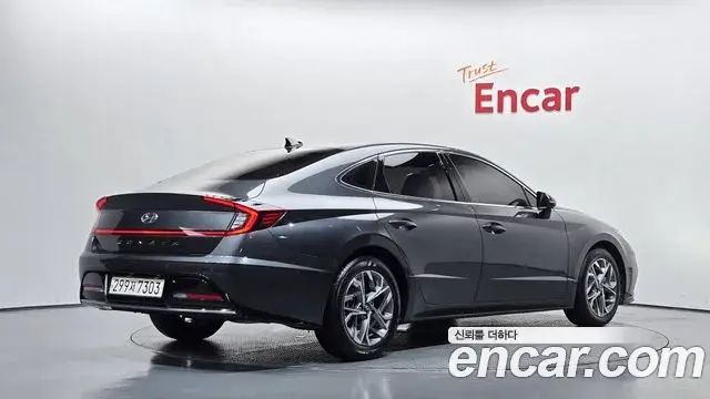 Hyundai Sonata 2022 — Фото 1/20