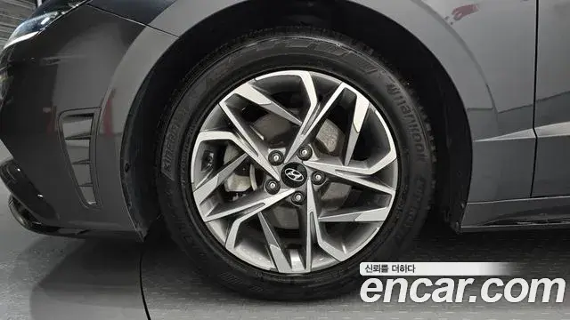 Hyundai Sonata 2022 — Фото 4/20